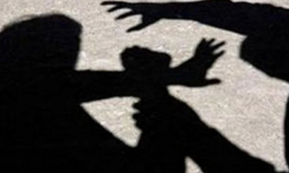 Βόλος: Έδειρε τη μητέρα του γιατί δεν έδωσε χρήματα να αγοράσει μηχανάκι: «Να ψοφήσεις θα σε θάψω παλιόγρια»